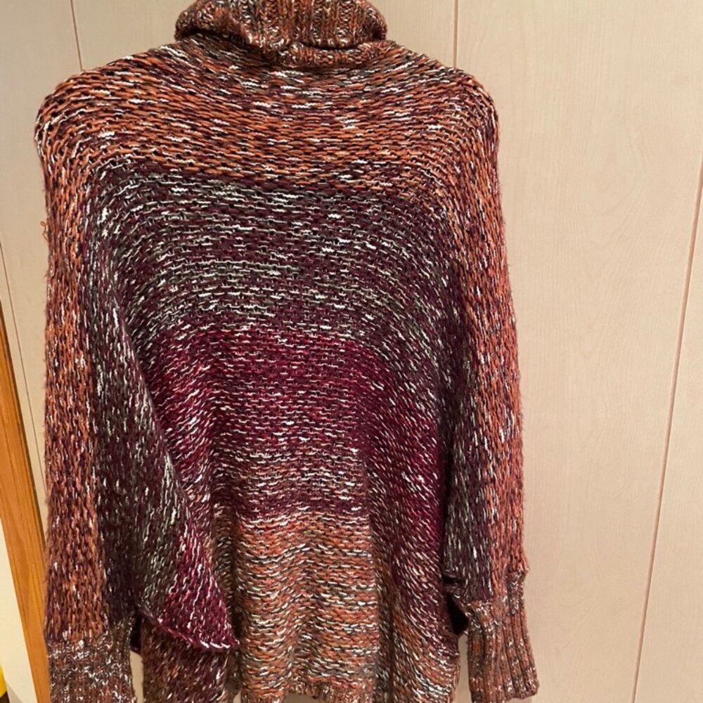 DESIGN LAB (LORD & TAYLOR) TURTLENECK SWEATER-PONCHO STYLE